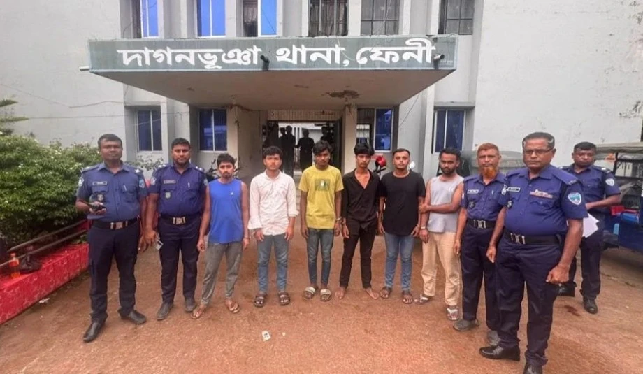 স্বামীকে জিম্মি করে স্ত্রীকে ধর্ষণের চেষ্টা, গ্রেপ্তার ৬